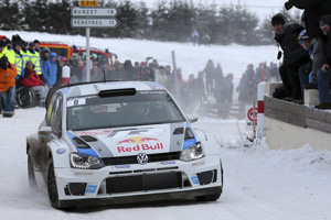 Rallye Monte Carlo sur les routes enneigées de la Montagne Ardéchoise