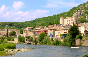 Le village de Voguë